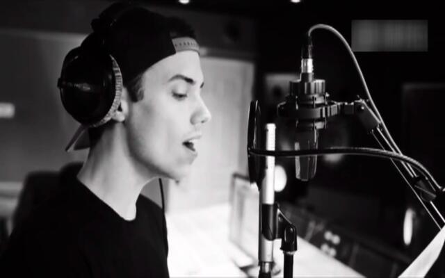 外国男生翻唱《hello》火爆YouTube