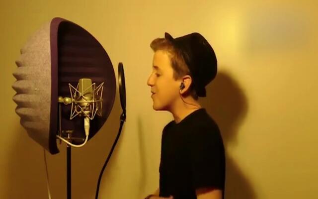 英国达人秀小正太Henry 翻唱 We Dont Talk Anymore图片 95572 640x400