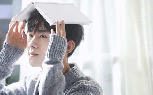 易烊千玺图片日常 8_640_400.jpg