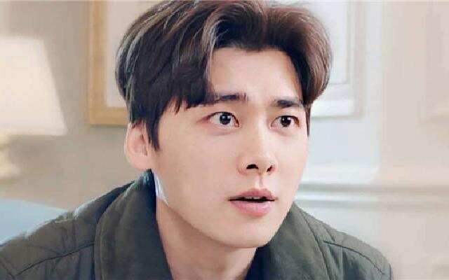 李易峰看张若昀眼神亮了