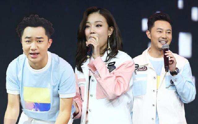 蓝朋友》奔跑吧特辑:华少朱丹再忆青春 王祖蓝沙溢指压板记歌词-综艺